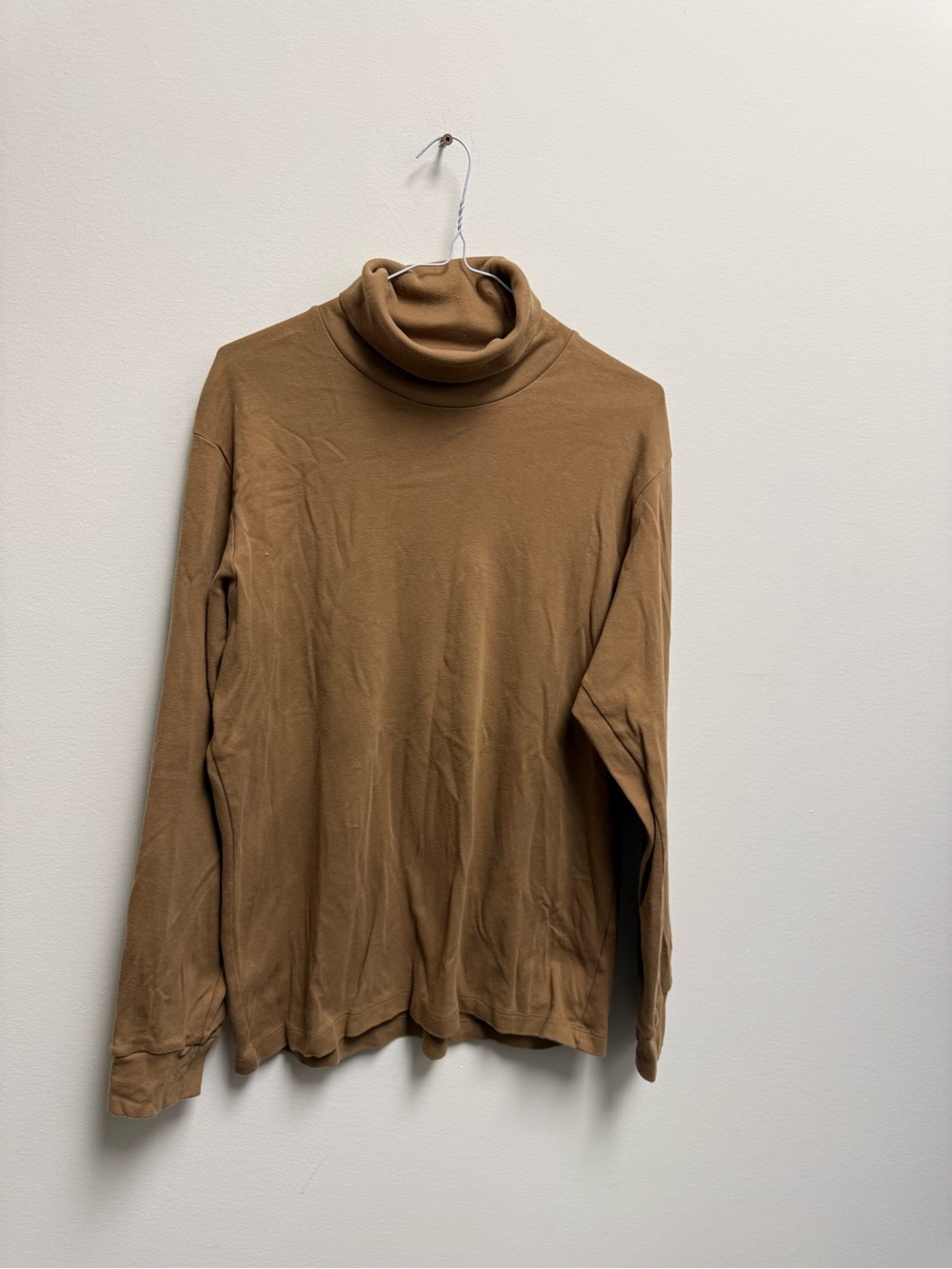 Uniqlo Men's Camel Brown Turtleneck Sweater